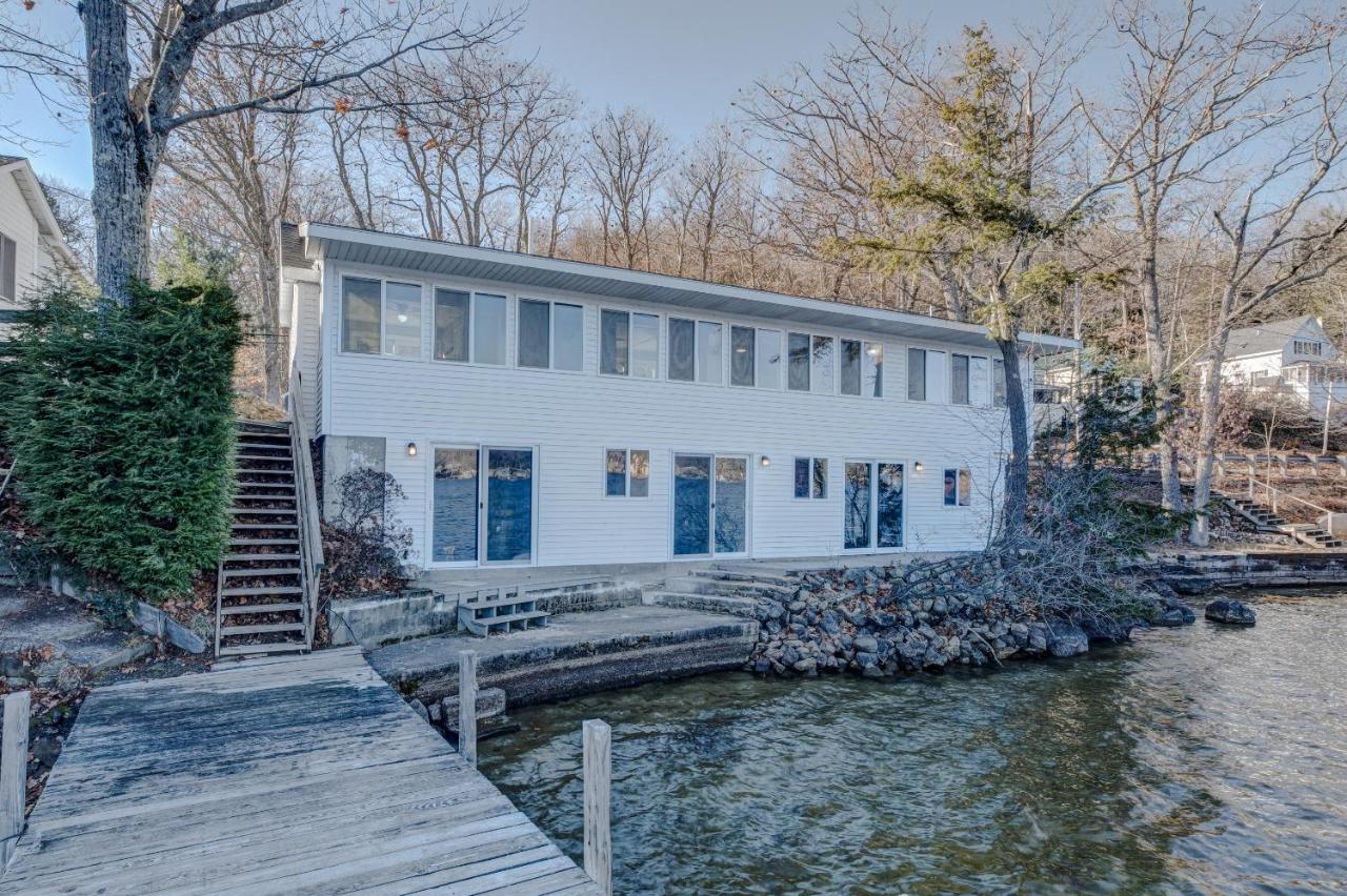 Modern Winnipesaukee Lake Front Retreat Holiday home *